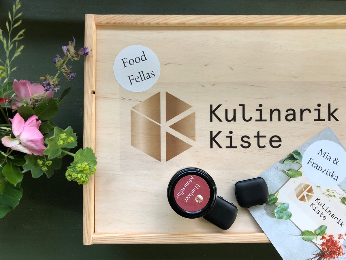 Eine Kulinarik-Kiste kommt zu den Food Fellas: a Winemakers‘ Journey mit Heiko Antoniewicz und dem Weingut Van Volxem